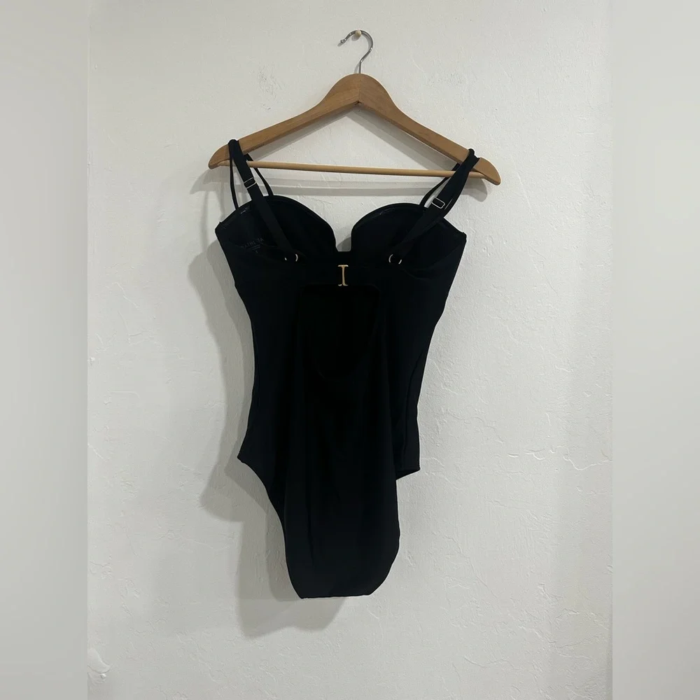 Athleta  Aqualuxe Square Plunge One Piece Swimsuit , Size Small.